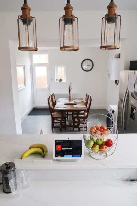 스카버러 Castle Manor, 4 Bed Seaside Retreat 아파트 외부 사진